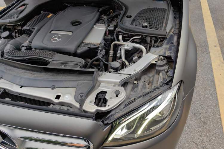 Used Mercedes-Benz E-Class 2019 E 300 L Sporty and Stylish Model Engine Bay Left