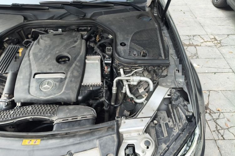 Used Mercedes-Benz E-Class 2019 E 300 L Sporty and Stylish Model Engine Bay Left