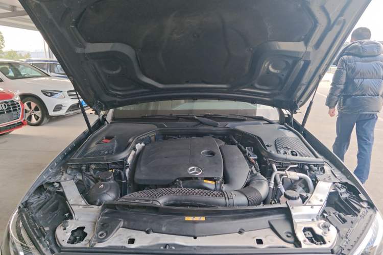 Used Mercedes-Benz E-Class 2019 E 260 Sport Edition Engine Bay