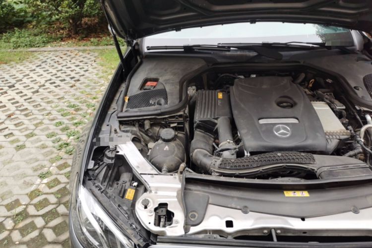 Used Mercedes-Benz E-Class 2019 E 200 Coupe Engine Bay Right