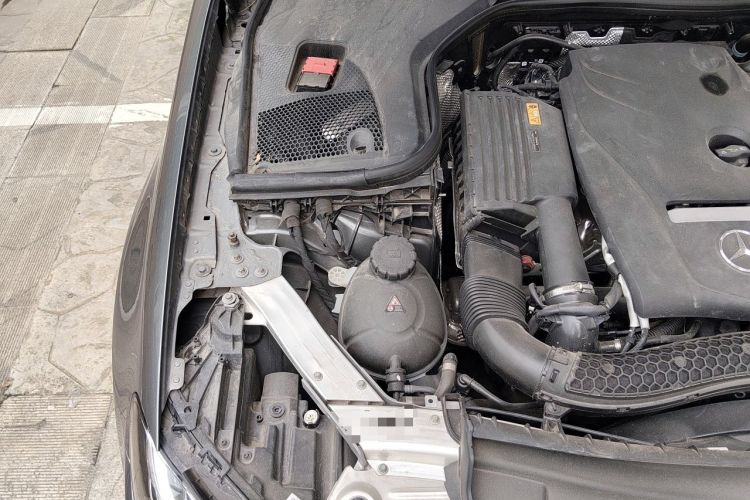 Used Mercedes-Benz E-Class 2019 E 200 Sport Edition Engine Bay Right