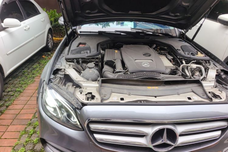 Used Mercedes-Benz E-Class 2019 E 200 L Sport Edition Engine Bay Right