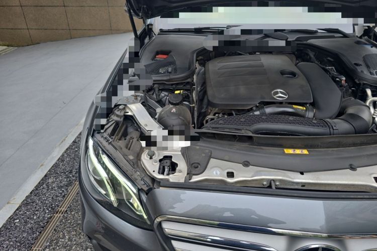 Used Mercedes-Benz E-Class 2019 E 260 L Sport Edition Engine Bay Right