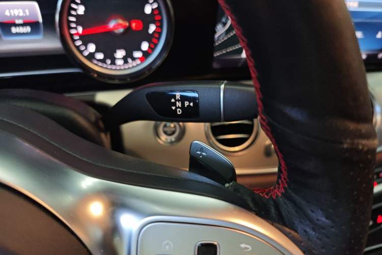 Used Mercedes-Benz E-Class 2019 E 200 Sport 4MATIC Gear Lever