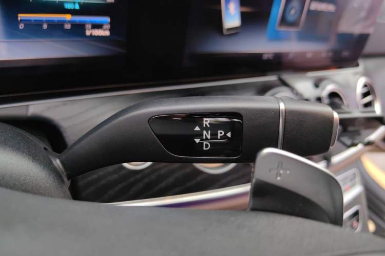 Used Mercedes-Benz E-Class 2019 E 300 L Sporty and Stylish Model Gear Lever
