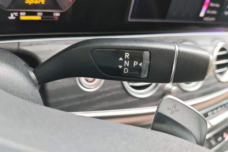 Used Mercedes-Benz E-Class 2019 Restyled E 300 L Sporty and Stylish Edition Gear Lever