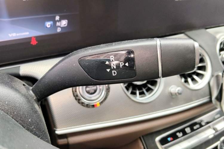 Used Mercedes-Benz E-Class 2019 E 200 Sport Edition Gear Lever