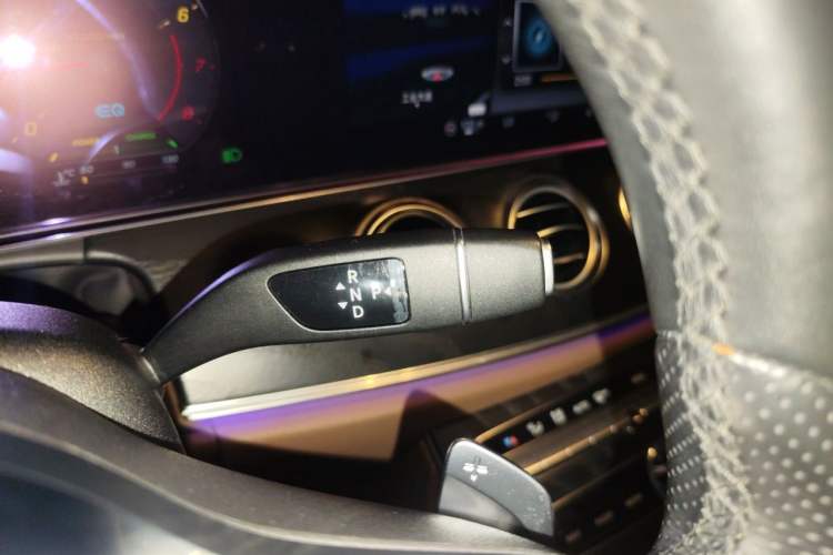 Used Mercedes-Benz E-Class 2019 E 260 L Sport Edition Gear Lever