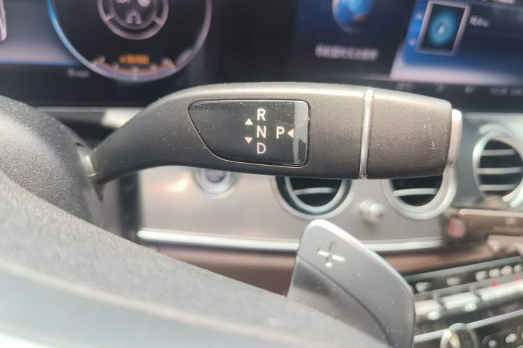 Used Mercedes-Benz E-Class 2019 E 260 Sport Edition Gear Lever