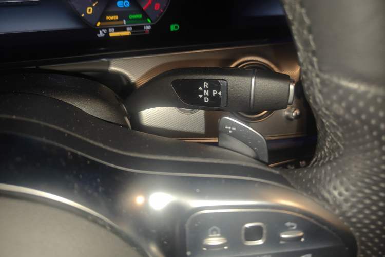 Used Mercedes-Benz E-Class 2019 E 260 Sport Edition Gear Lever