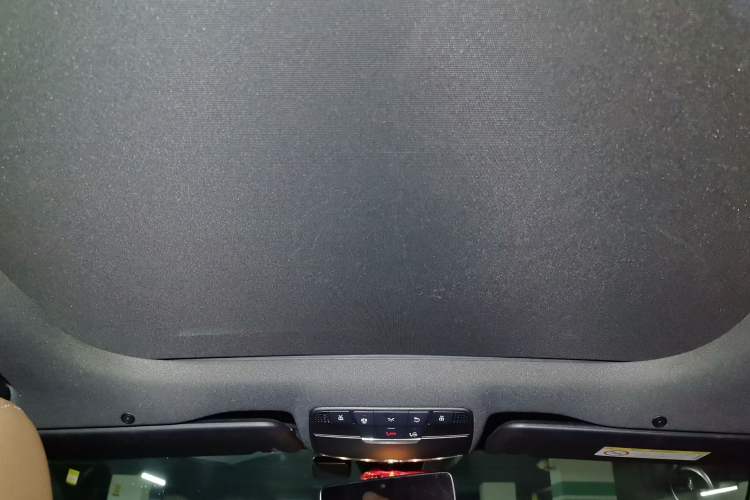 Used Mercedes-Benz E-Class 2019 E 200 Sport Edition Headliner