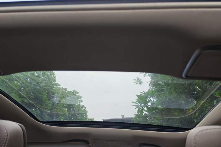 Used Mercedes-Benz E-Class 2019 Restyled E 300 L Sporty and Stylish Edition Headliner