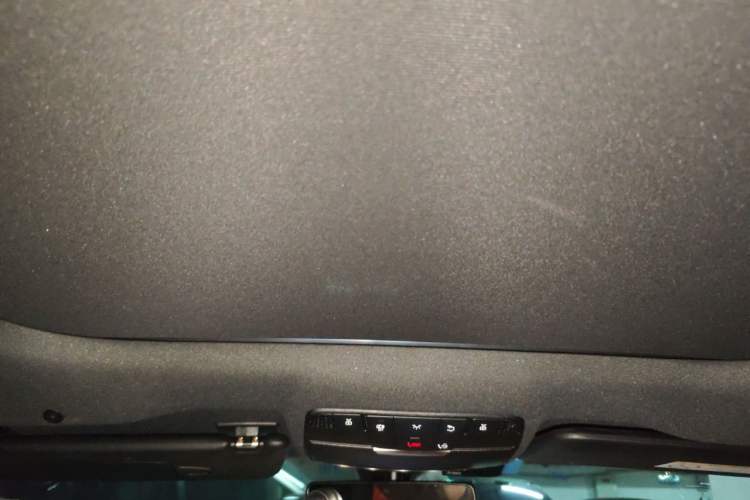 Used Mercedes-Benz E-Class 2019 E 260 Sport Edition Headliner