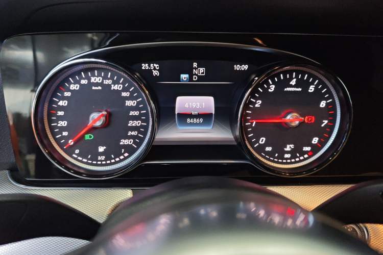 Used Mercedes-Benz E-Class 2019 E 200 Sport 4MATIC Instrument Cluster