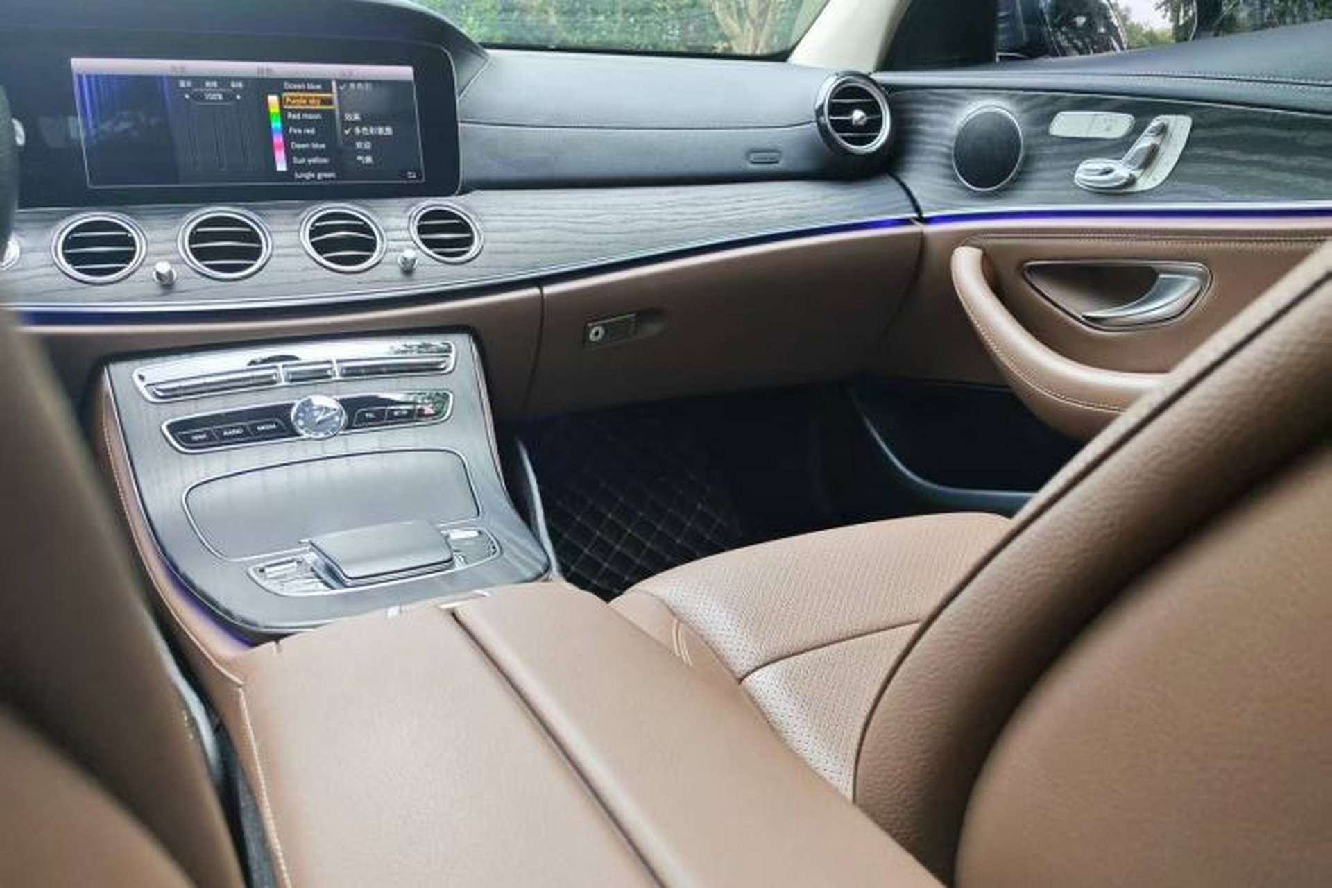 Used Mercedes-Benz E-Class 2019 Restyled E 300 L Sporty and Stylish Edition Interior 3