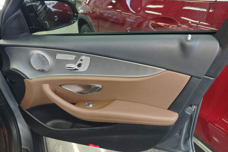 Used Mercedes-Benz E-Class 2019 E 200 Sport 4MATIC Interior 5