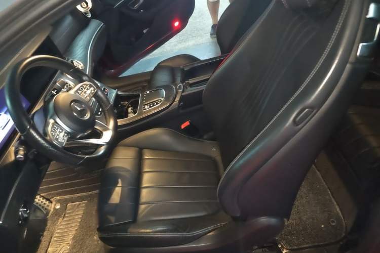 Used Mercedes-Benz E-Class 2019 E 200 Coupe Left Front Seat