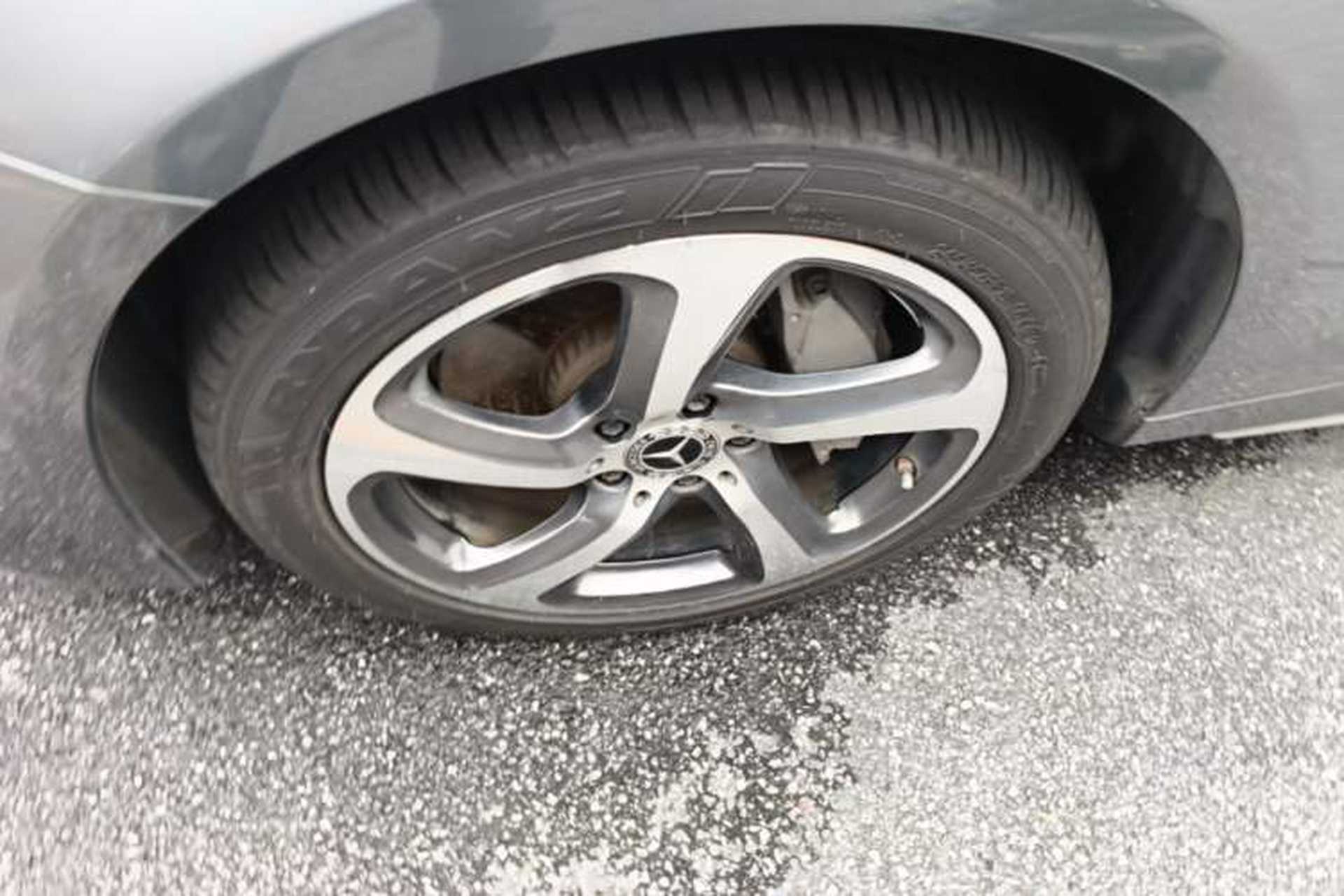 Used Mercedes-Benz E-Class 2019 Restyled E 300 L Sporty and Stylish Edition Left Front Wheel Hub