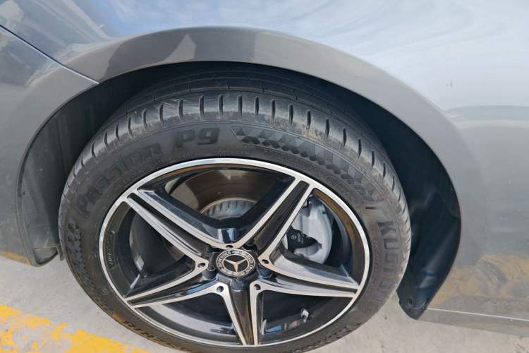 Used Mercedes-Benz E-Class 2019 E 260 Sport Edition Left Front Wheel Hub