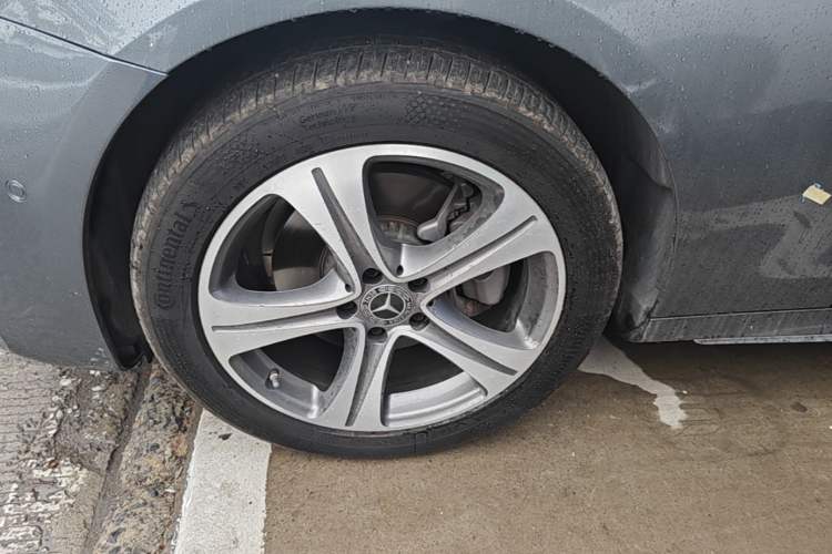 Used Mercedes-Benz E-Class 2019 E 260 L Sport Edition Left Front Wheel Hub