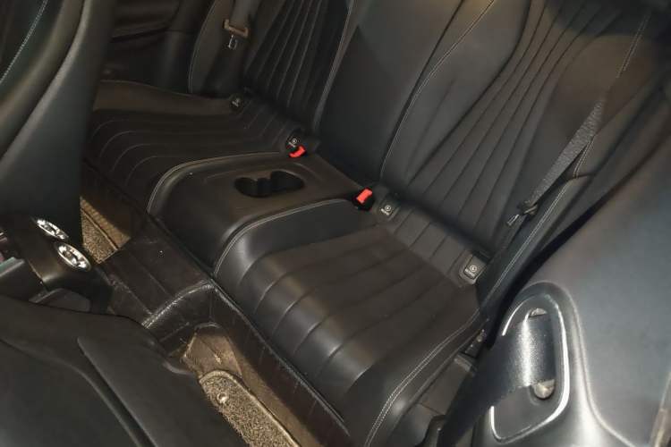 Used Mercedes-Benz E-Class 2019 E 200 Coupe Left Rear Seat