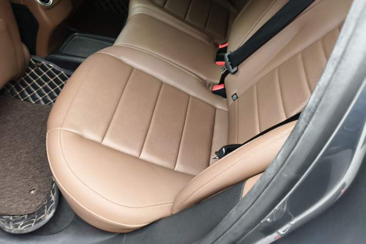 Used Mercedes-Benz E-Class 2019 Restyled E 300 L Sporty and Stylish Edition Left Rear Seat