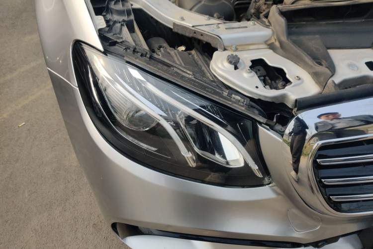 Used Mercedes-Benz E-Class 2019 E 260 L Sport Edition Right Front Headlight