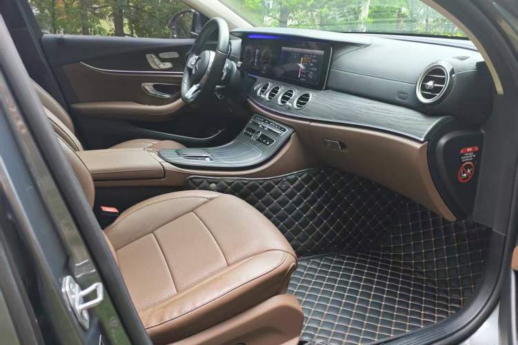 Used Mercedes-Benz E-Class 2019 Restyled E 300 L Sporty and Stylish Edition Right Front Seat