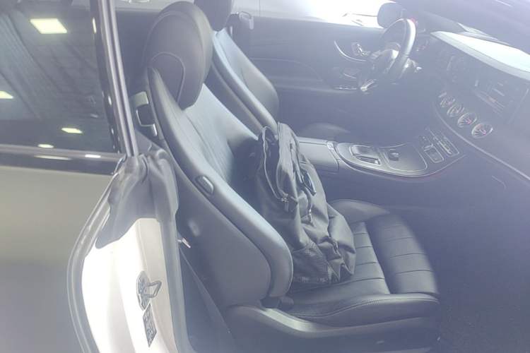 Used Mercedes-Benz E-Class 2019 E 200 Coupe Right Front Seat
