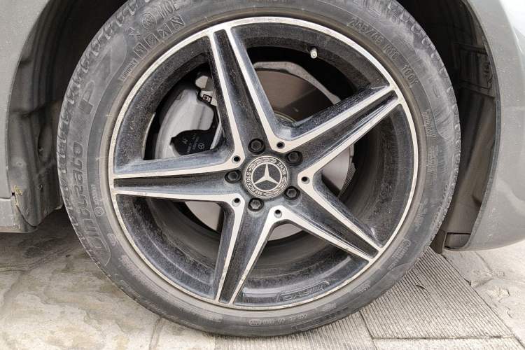 Used Mercedes-Benz E-Class 2019 E 200 Sport Edition Right Front Wheel Hub