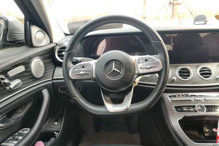 Used Mercedes-Benz E-Class 2019 E 260 L Sport Edition Steering Wheel