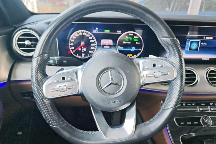 Used Mercedes-Benz E-Class 2019 E 260 Sport Edition Steering Wheel