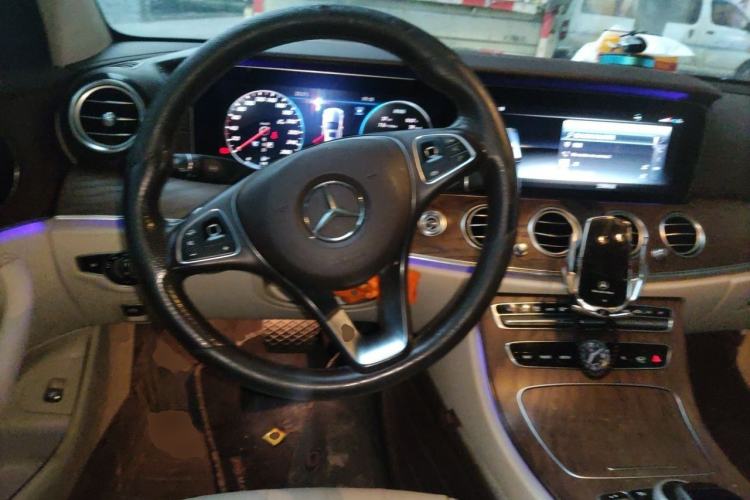Used Mercedes-Benz E-Class 2019 E 300 L Stylish Model Steering Wheel