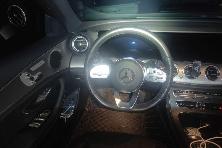 Used Mercedes-Benz E-Class 2019 E 260 Sport Edition Steering Wheel