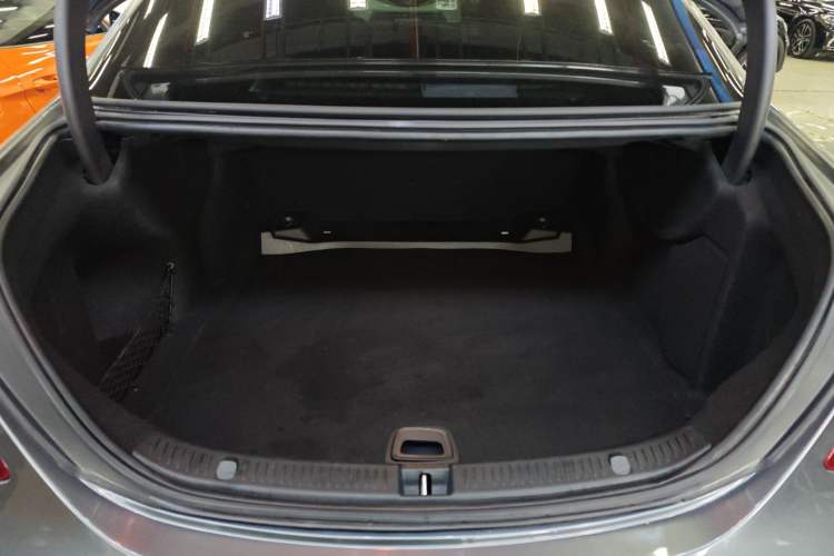 Used Mercedes-Benz E-Class 2019 E 200 Sport 4MATIC Trunk