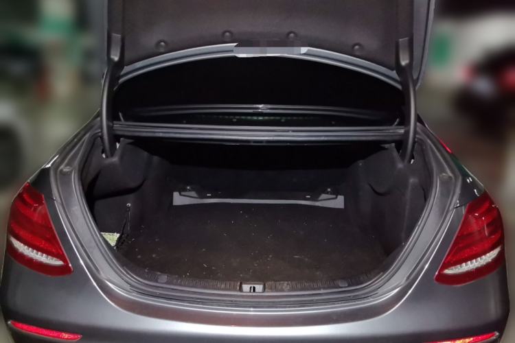 Used Mercedes-Benz E-Class 2019 E 200 Sport Edition Trunk