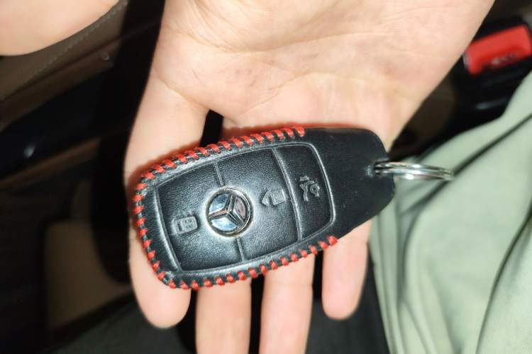 Used Mercedes-Benz E-Class 2019 E 260 L Sport Edition Vehicle Key