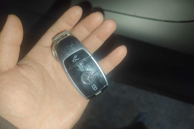 Used Mercedes-Benz E-Class 2019 E 260 Sport Edition Vehicle Key