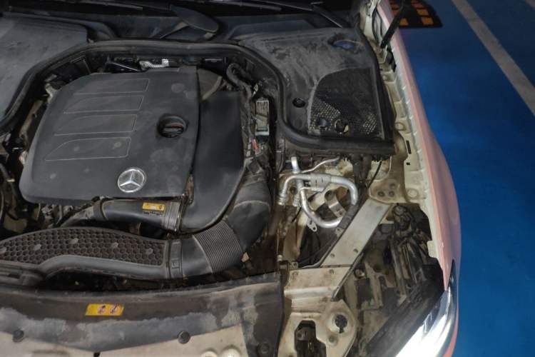 Used Mercedes-Benz E-Class 2019 E 300 L Sport Luxury Edition Engine Bay Left