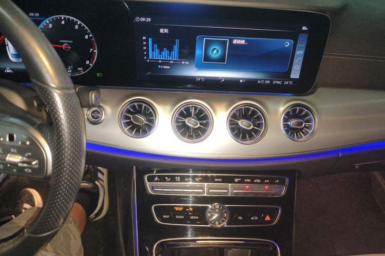 Used Mercedes-Benz E-Class 2019 E 300 Coupe Audio And AC Panel
