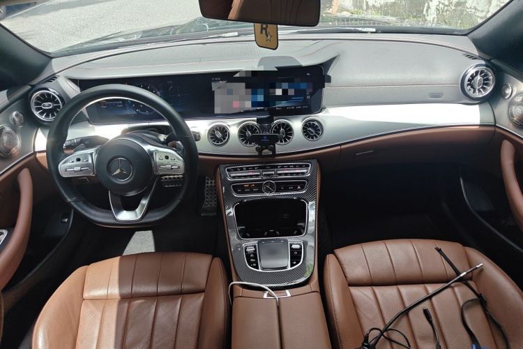 Used Mercedes-Benz E-Class 2019 E 200 Coupe Center Console