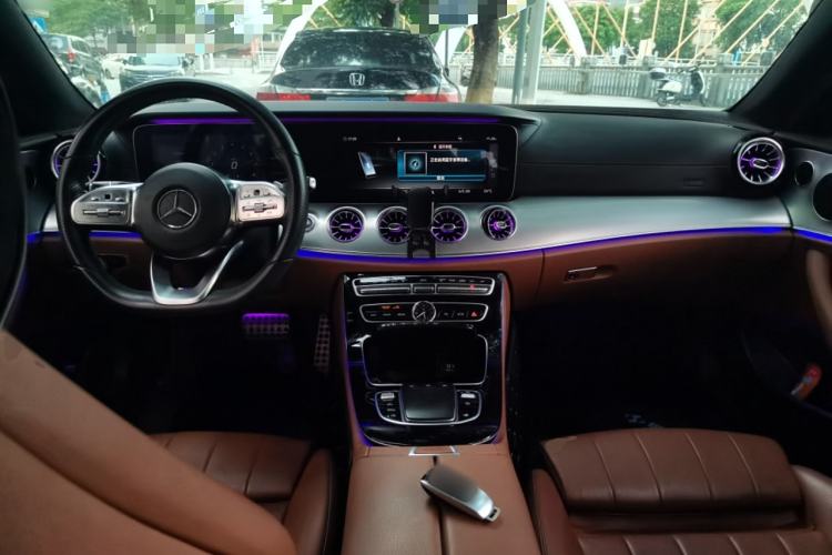 Used Mercedes-Benz E-Class 2019 E 200 Coupe Center Console