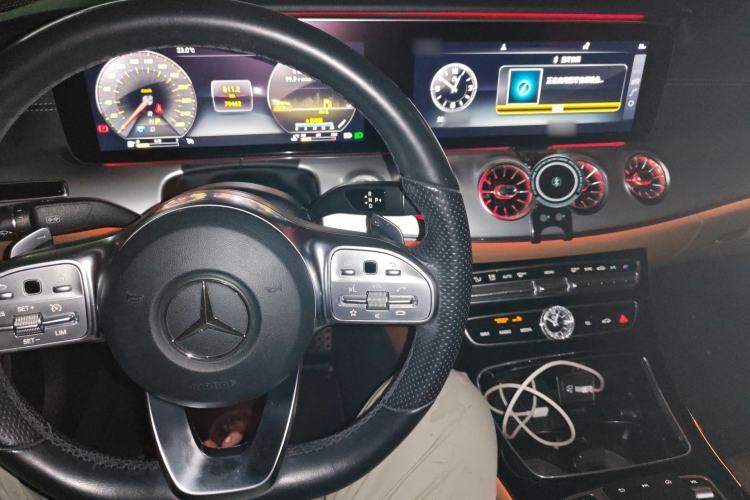 Used Mercedes-Benz E-Class 2019 E 300 Coupe Center Console