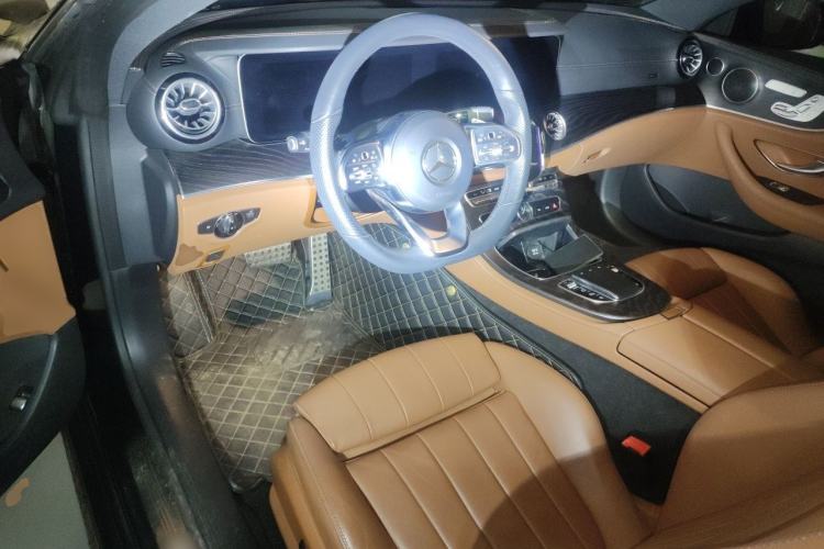 Used Mercedes-Benz E-Class 2019 E 200 Coupe Center Console