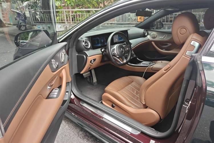 Used Mercedes-Benz E-Class 2019 E 200 Coupe Driver Seat