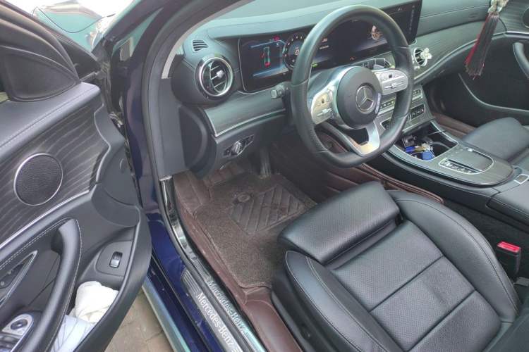 Used Mercedes-Benz E-Class 2019 E 260 L Sport 4MATIC Driver Seat
