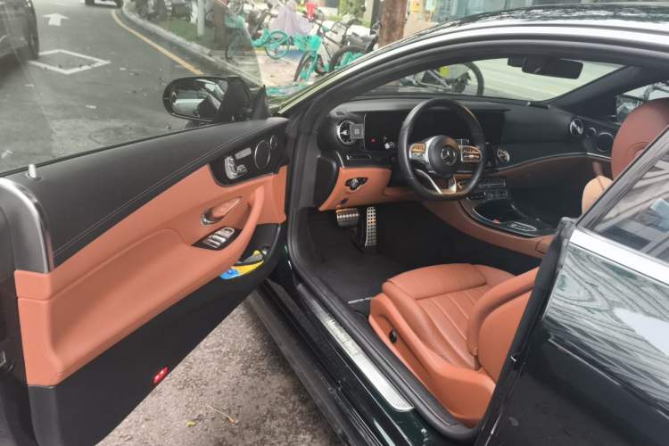 Used Mercedes-Benz E-Class 2019 E 300 Coupe Driver Seat