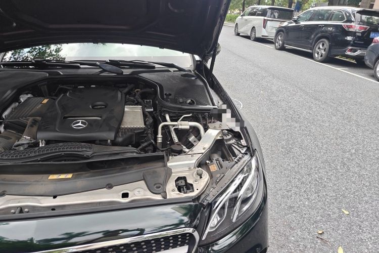 Used Mercedes-Benz E-Class 2019 E 200 Coupe Engine Bay Left