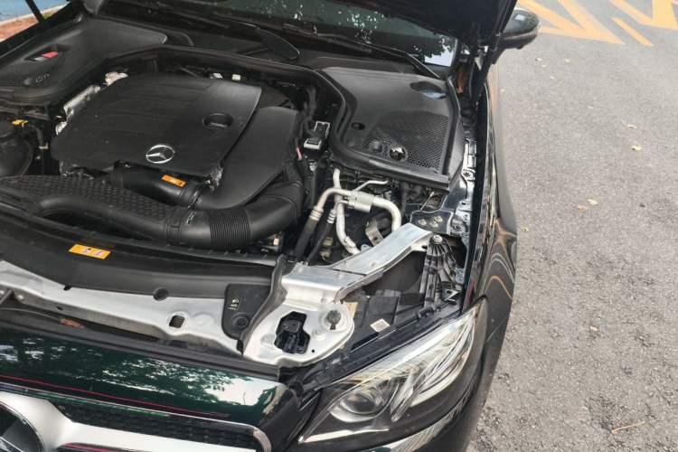 Used Mercedes-Benz E-Class 2019 E 300 Coupe Engine Bay Left