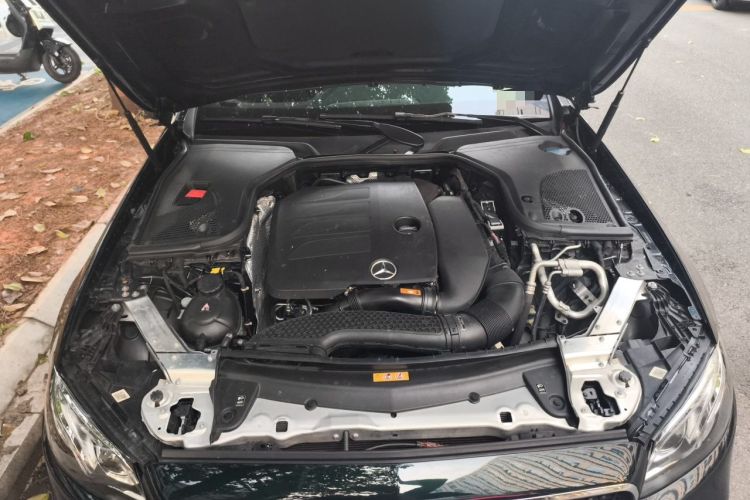 Used Mercedes-Benz E-Class 2019 E 300 Coupe Engine Bay